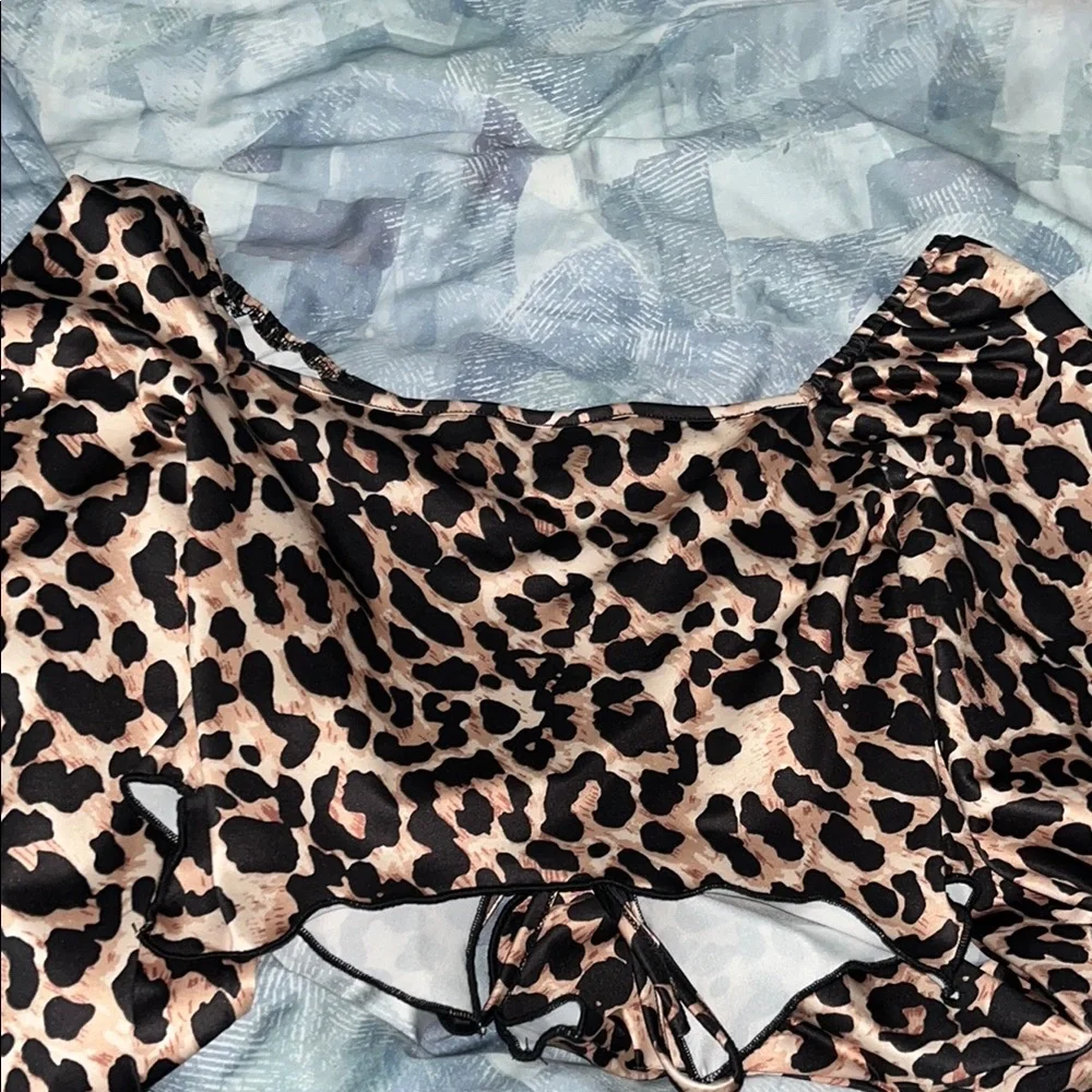 Cheetah Print top - Picture 6 of 8